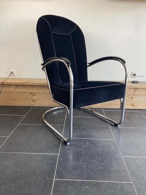 2 Gispen AA fauteuils, chroom, zwarte ribstof