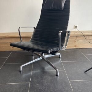 Vitra Eames EA 124 fauteuil , chroom, zwart leer