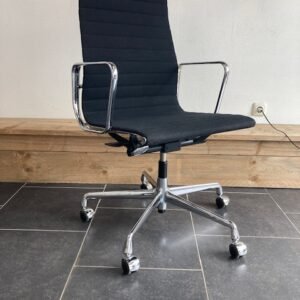 Vitra Eames EA 119 bureaustoel, chroom, zwart hopsak