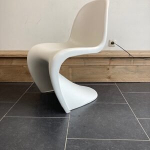 Witte Vitra Panton Chair
