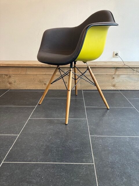 Vier Vitra DAW volledig bekleed , esdoorn goud, mosterd