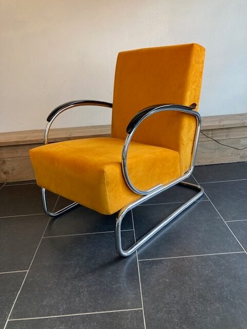 Gispen 407 fauteuil, chroom, nieuwe okergele ribstof