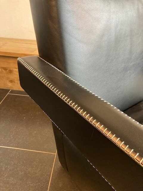 Cassina Utrecht fauteuil , zwart leer, Gerrit Rietveld - Afbeelding 4