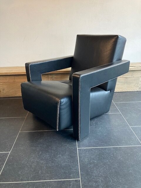 Cassina Utrecht fauteuil , zwart leer, Gerrit Rietveld - Afbeelding 2