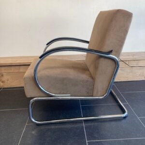 Gispen 407 fauteuil, chroom, nieuwe zand kleurige ribstof