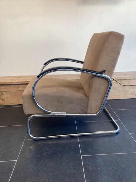 Gispen 407 fauteuil, chroom, nieuwe zand kleurige ribstof