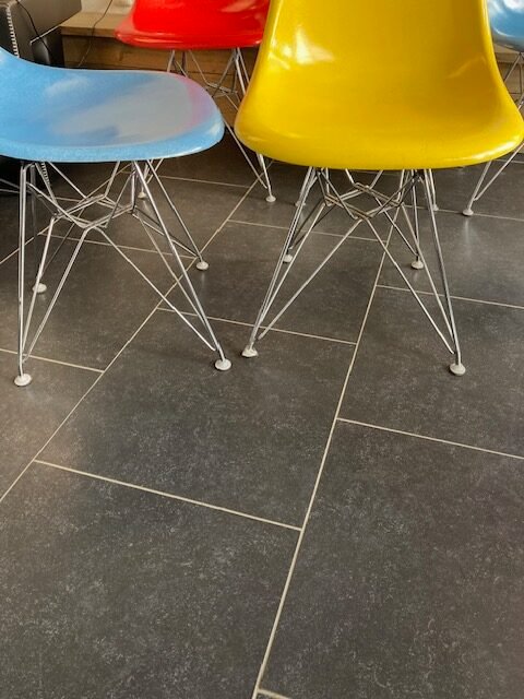 6 Vitra Eames DSR fiberglass stoelen - Afbeelding 8