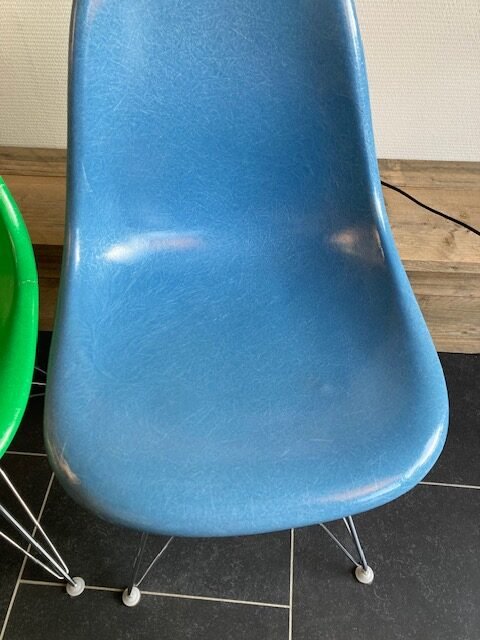 6 Vitra Eames DSR fiberglass stoelen - Afbeelding 4