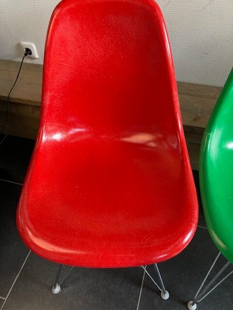 6 Vitra Eames DSR fiberglass stoelen - Afbeelding 5