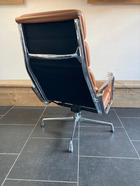 Vitra Eames ea 222 fauteuil, chroom, midden bruin leder - Afbeelding 7