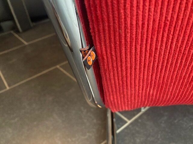 Gispen 405 fauteuil, chroom, nieuwe donkerrode ribstof - Afbeelding 6