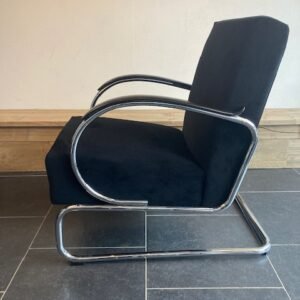 Gispen 407 fauteuil, chroom, nieuwe zwarte ribstof