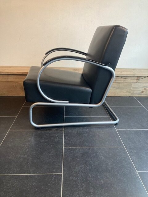 Gispen 407 fauteuil, zijdemat frame, zwart leder - Afbeelding 3