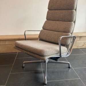 Vitra Eames EA 222 , aluminium, Kvadrat , 2025