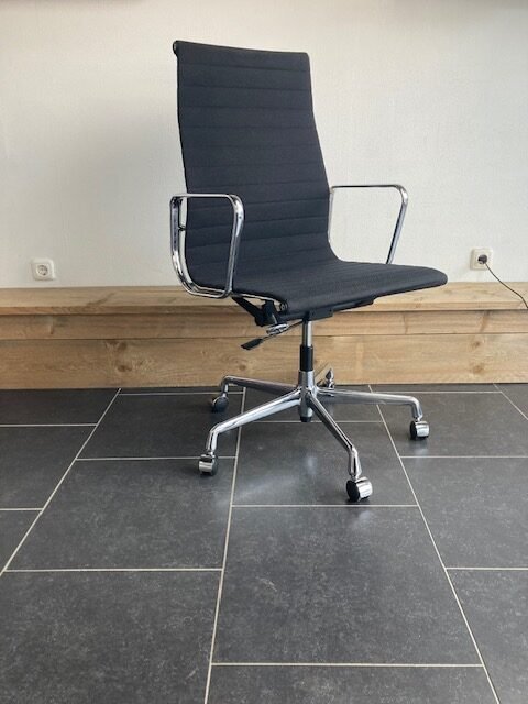 Vitra Eames EA 119 bureaustoel, chroom, zwart hopsak - Afbeelding 2