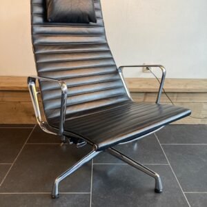 Vitra Eames EA 124 fauteuil, chroom , zwart leder