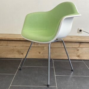 6 Vitra DAL stoelen, chroom, green/ivory hopsak