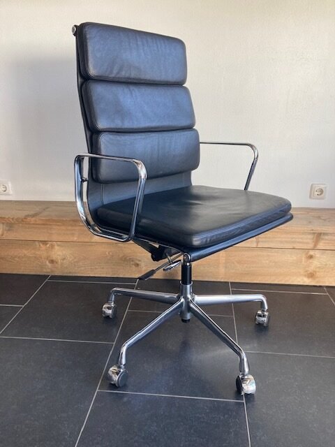 Vitra Eames EA 219 bureaustoel, chroom, zwart leder - Afbeelding 2