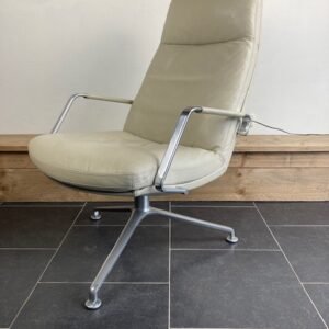 Walter Knoll Fabricius en Kastholm FK86 fauteuil, wit leder