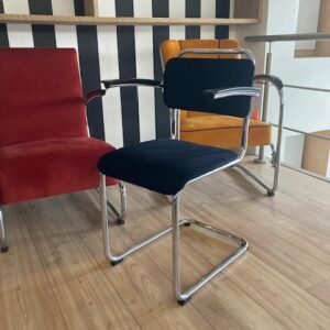 4 Gipen 201 stoelen, chroom, nieuwe zwarte ribstof