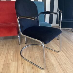 8 Gispen 413 RL stoelen , chroom, nieuwe zwarte ribstof