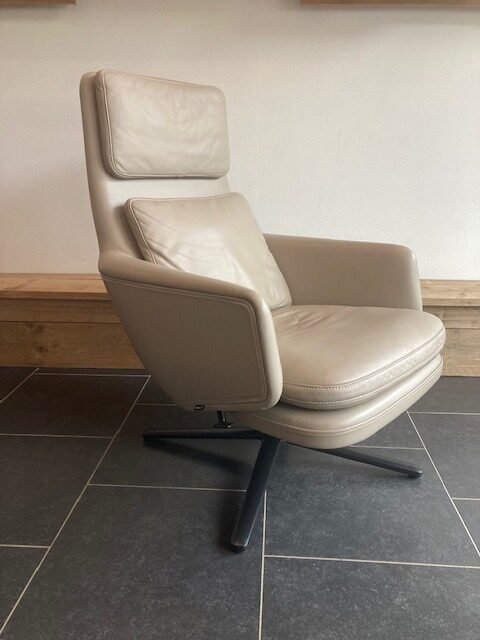 Vitra Grand Relax fauteuil, Premium leder, Clay , 2023 - Afbeelding 2