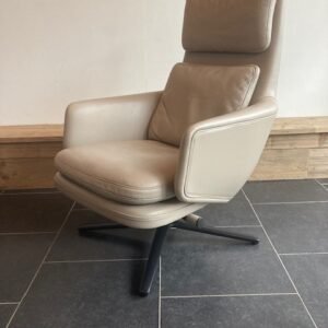 Vitra Grand Relax fauteuil, Premium leder, Clay , 2023