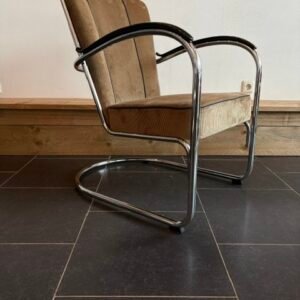2 Gispen 412 fauteuils, chroom, nieuwe zandkleurige ribstof