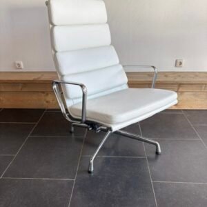 Vitra Eames EA 222 fauteuil, chroom, wit leder