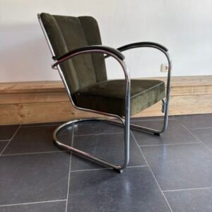 Gispen 412 fauteuil. chroom, nieuwe mosgroene ribstof