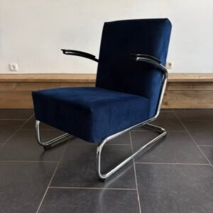 Gispen 405 fauteuil, chroom, nieuwe koningsblauwe ribstof