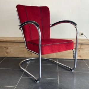 Twee Gispen 412 fauteuils, chroom, nieuwe donker rode ribstof